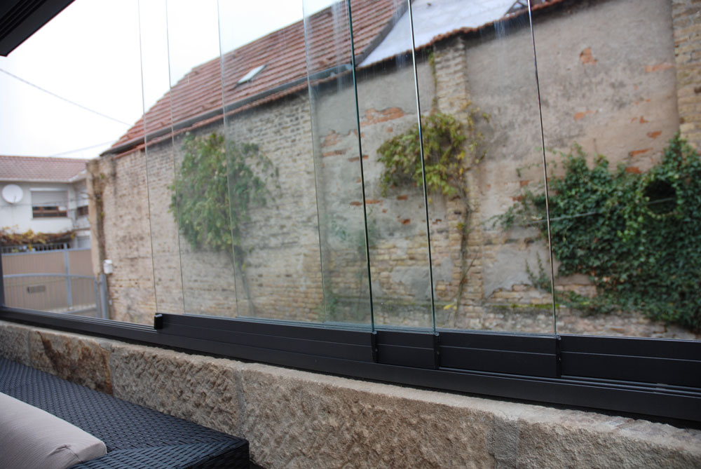 Terrassenverglasung – Glas-Schiebeelemente – Aluminium